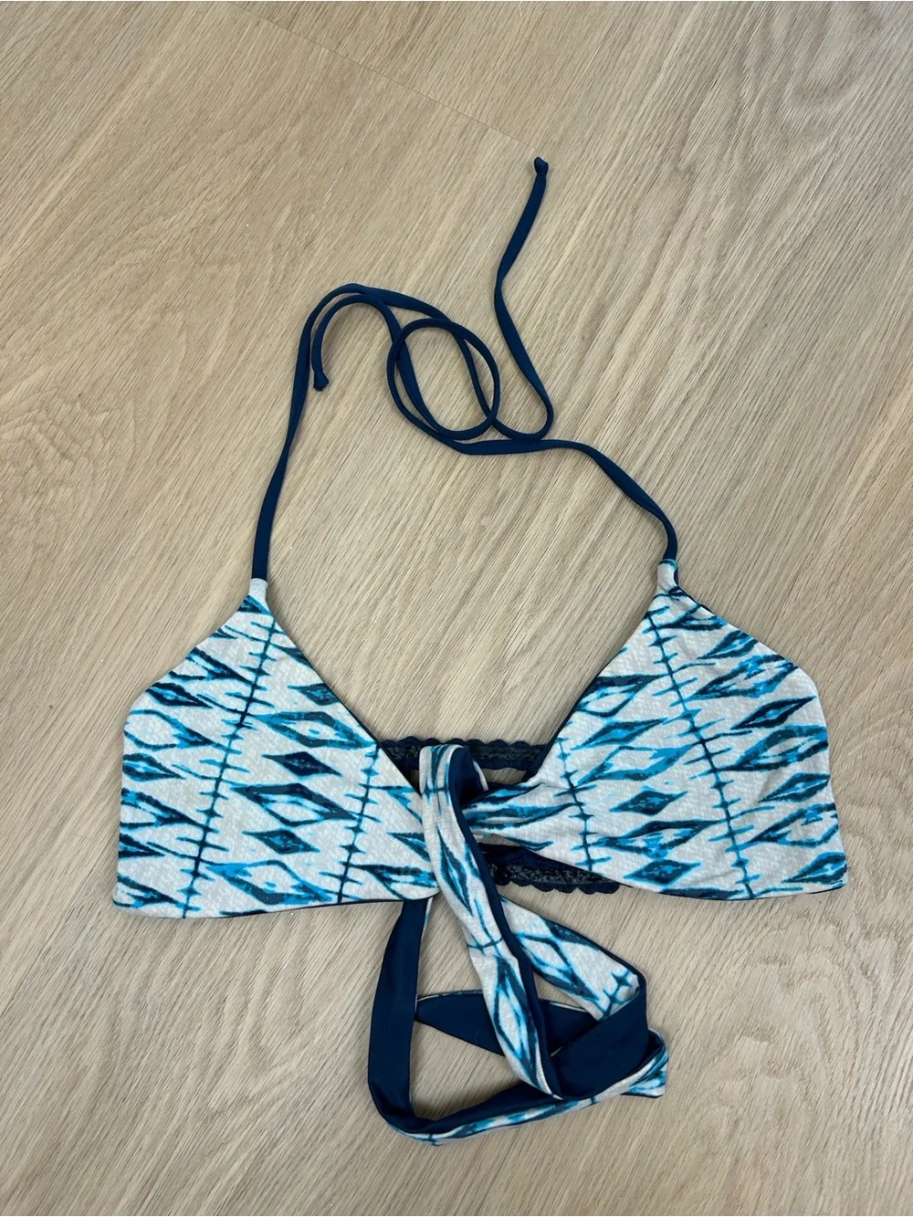 Frankie's Bikinis Malia Top in Shibori Print S